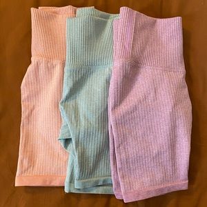 HALARA SEAMLESS FLOW HIGH RISE BIKER SHORT